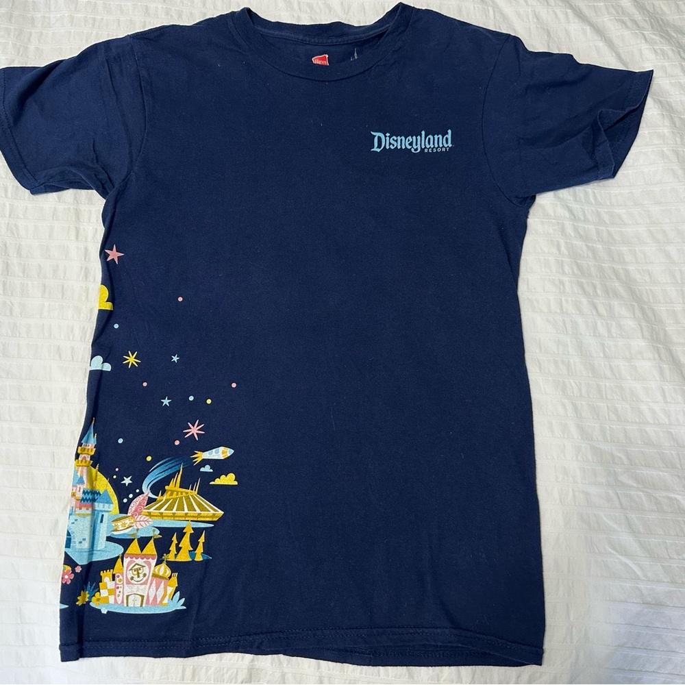 Disneyland Theme Park T-Shirt - Small